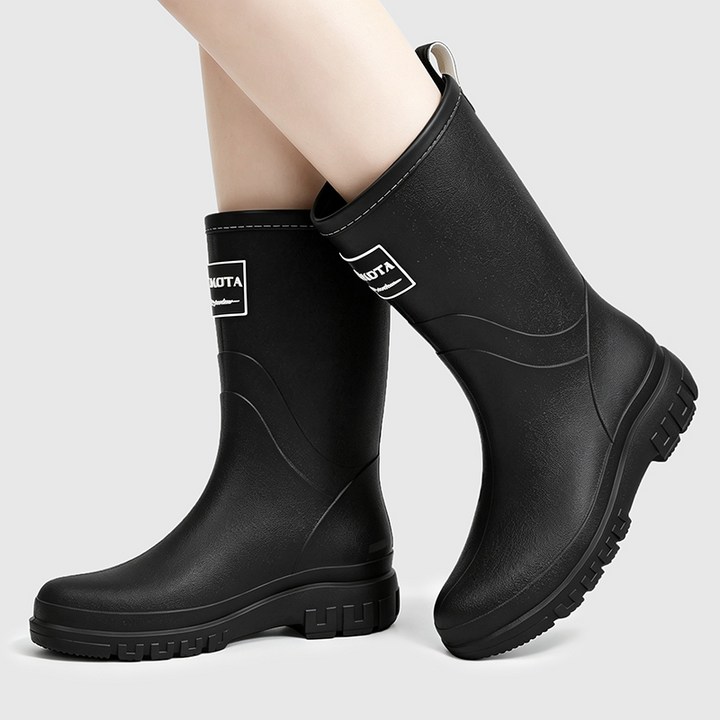 출근길 발 젖는 게 싫어서 가성비로 골라본 Modern Fashion 심플 미들 레인부츠